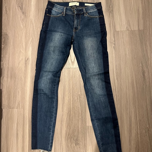 Jeans - Picture 1 of 3